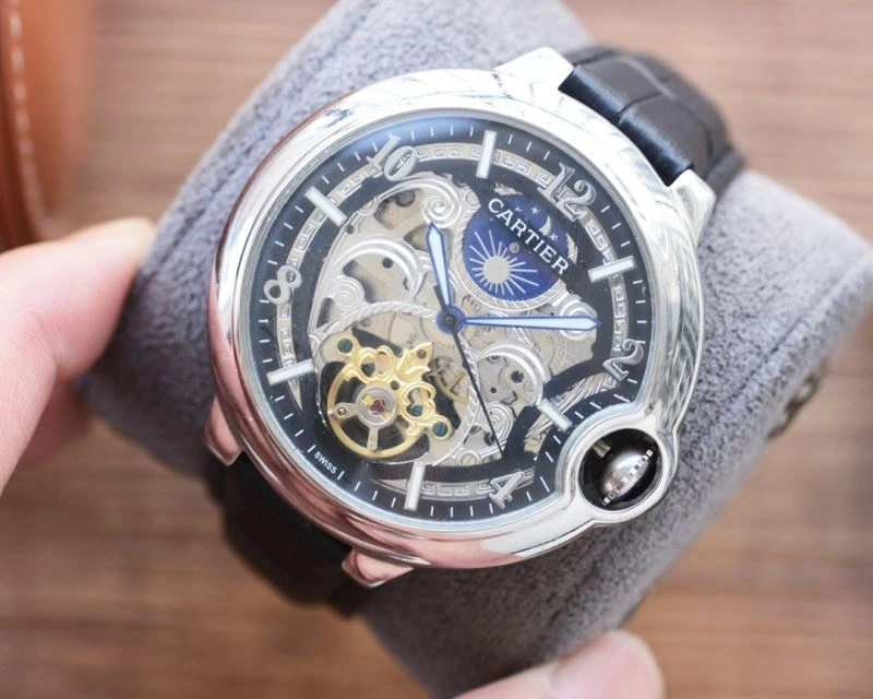 Seasonal CARTIER Watches 180255