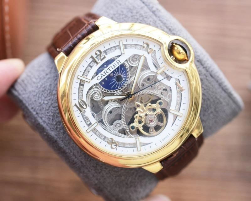 Seasonal CARTIER Watches 180255