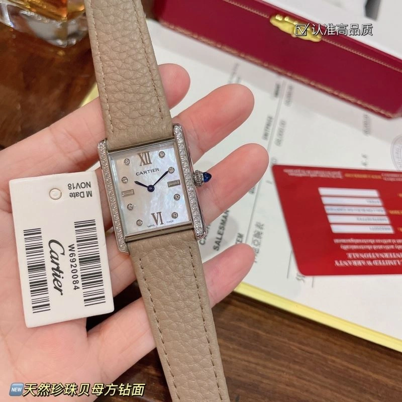 Chic CARTIER Watches 180261
