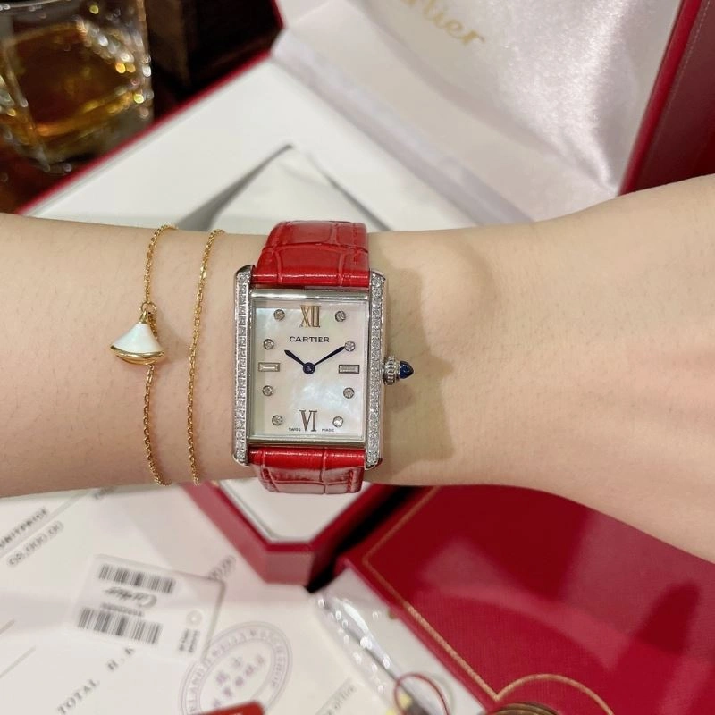 Chic CARTIER Watches 180261