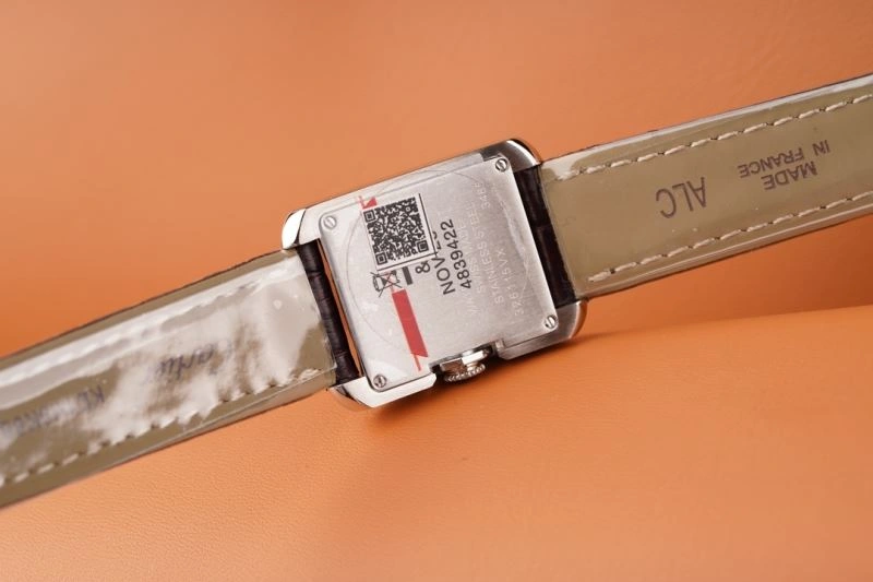 Elegant CARTIER Watches 180239