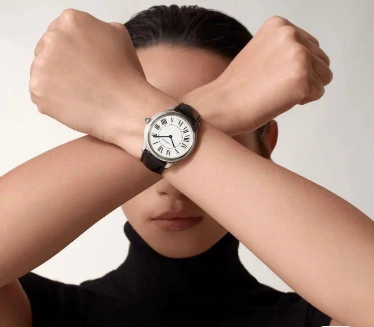 Sleek CARTIER Watches 180205