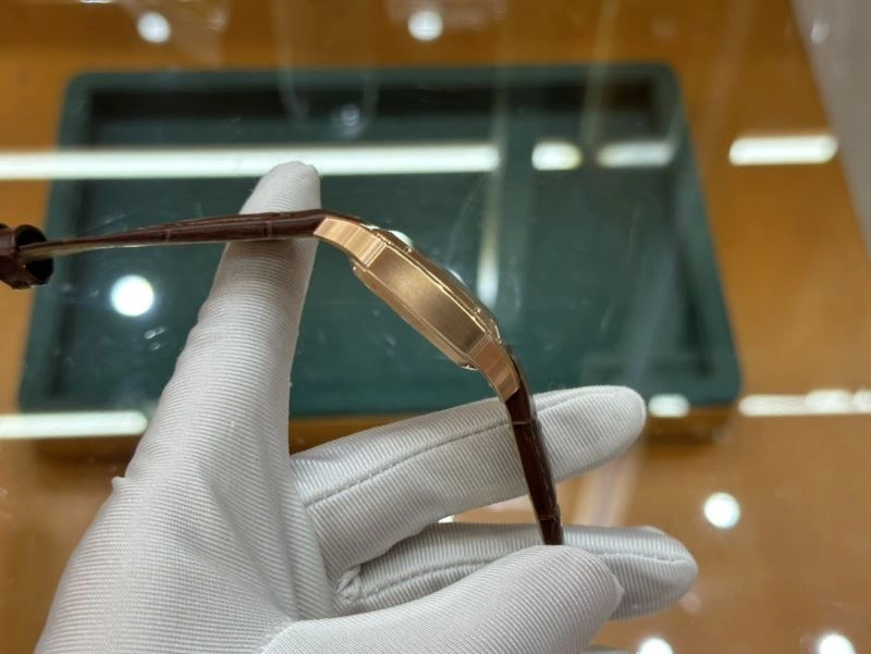 Trendy CARTIER Watches 180203