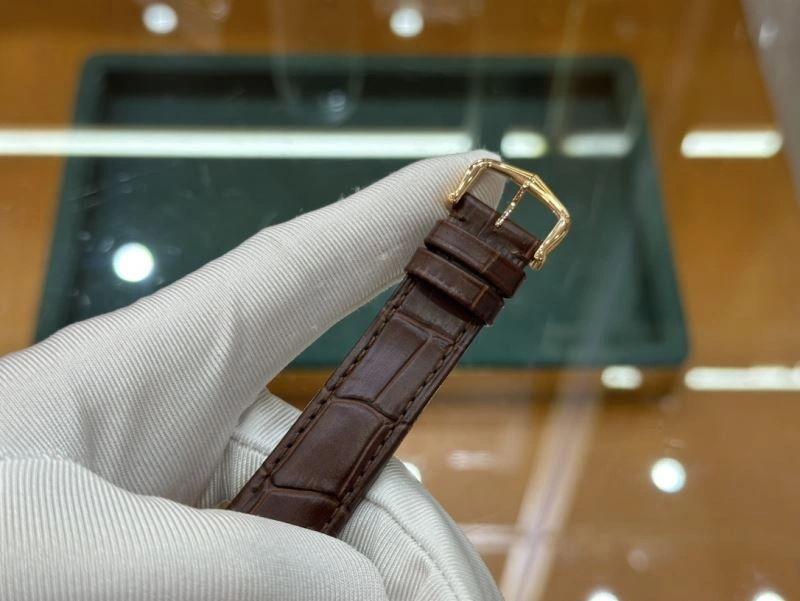 Trendy CARTIER Watches 180203