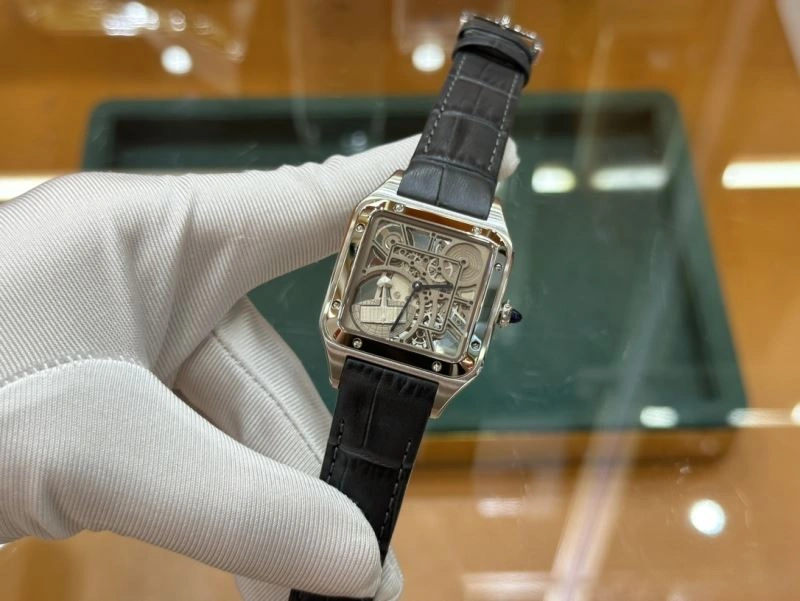 Attractive CARTIER Watches 180220