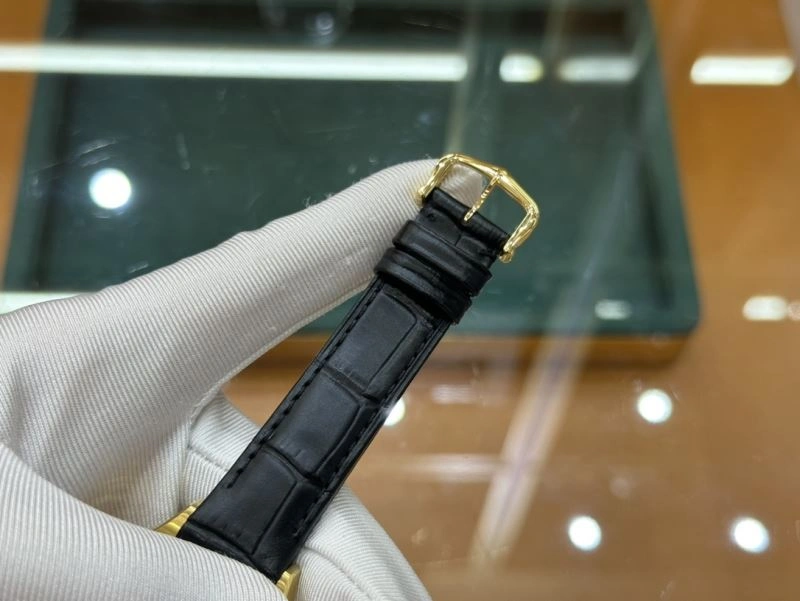 Trendy CARTIER Watches 180212
