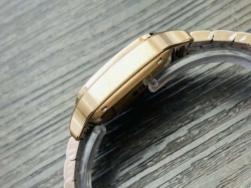 SmoothTexture CARTIER Watches 180193