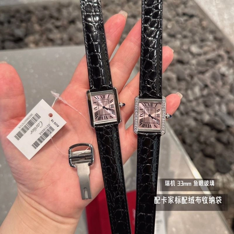 Sporty CARTIER Watches 180175
