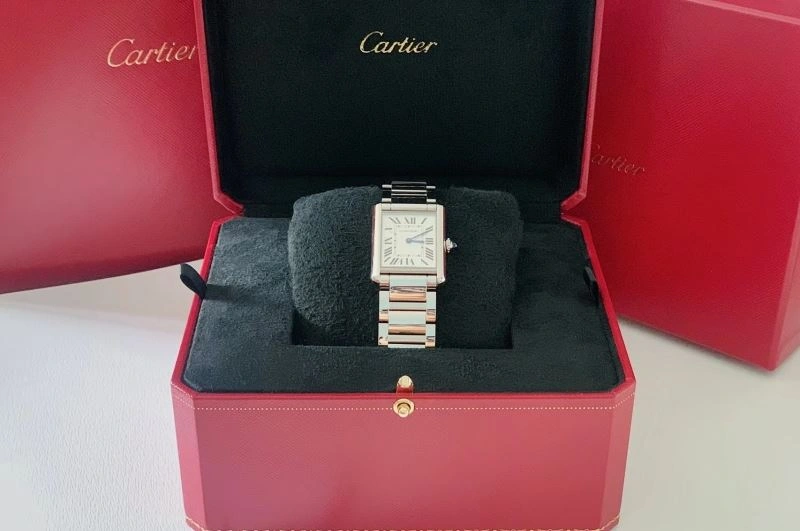 GoodFit CARTIER Watches 180126