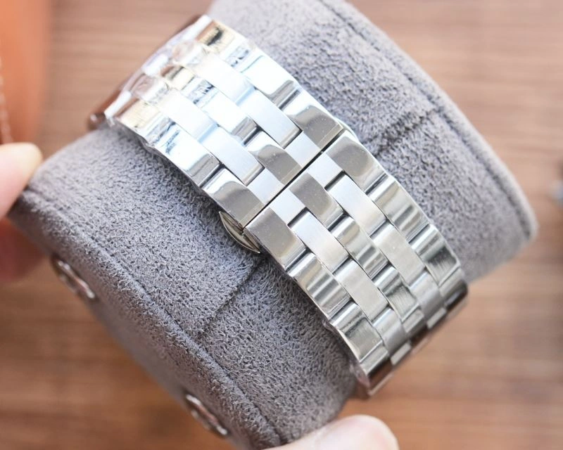 Sleek CARTIER Watches 180116