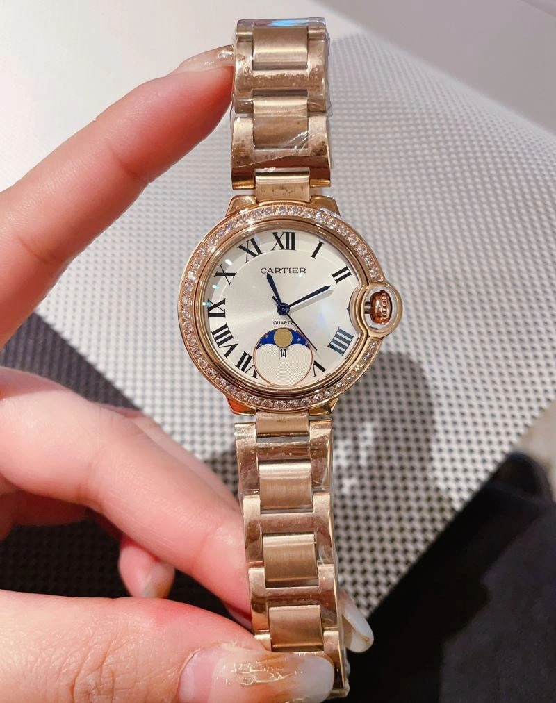 Seasonal CARTIER Watches 180097