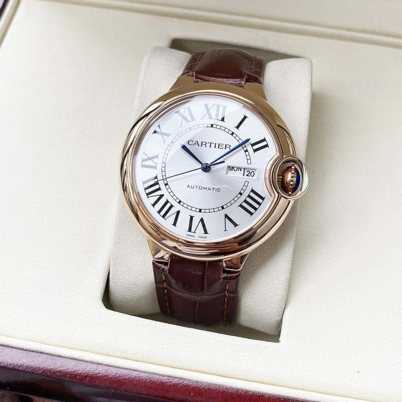 Versatile CARTIER Watches 180100