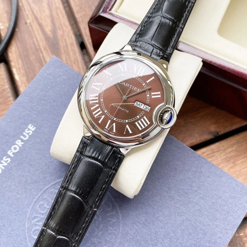 Versatile CARTIER Watches 180100