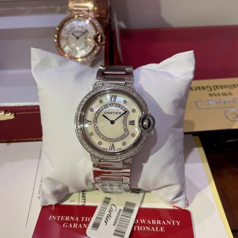 Elegant CARTIER Watches 180101