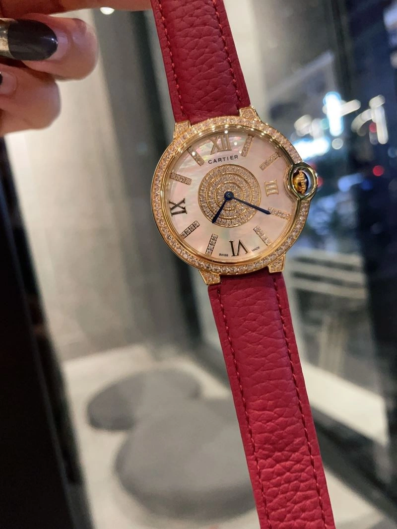 Functional CARTIER Watches 180012
