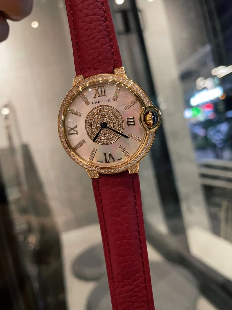Functional CARTIER Watches 180012