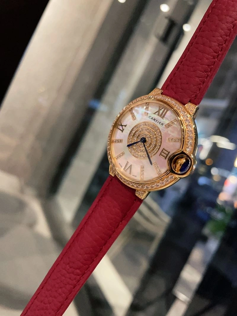 Functional CARTIER Watches 180012