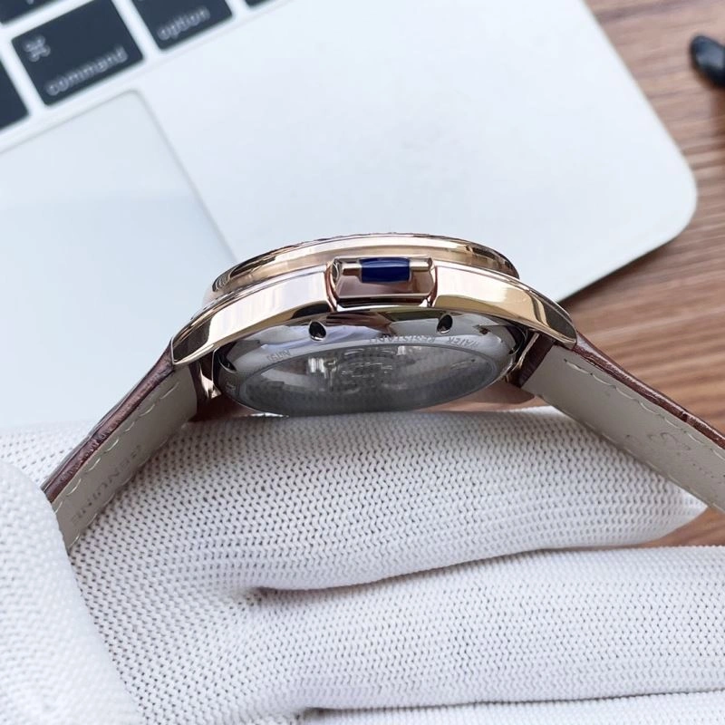 AllSeason CARTIER Watches 179951