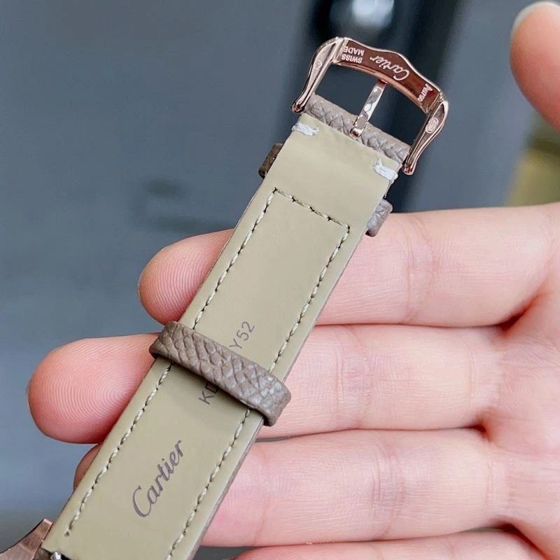 Bright CARTIER Watches 179943