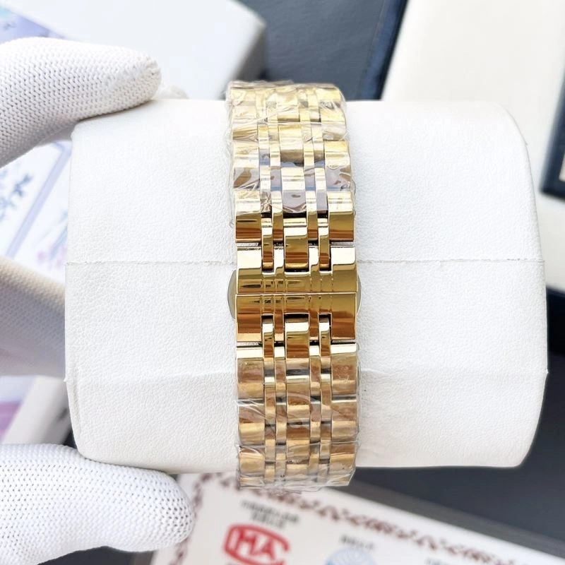 Fashionable CARTIER Watches 179910