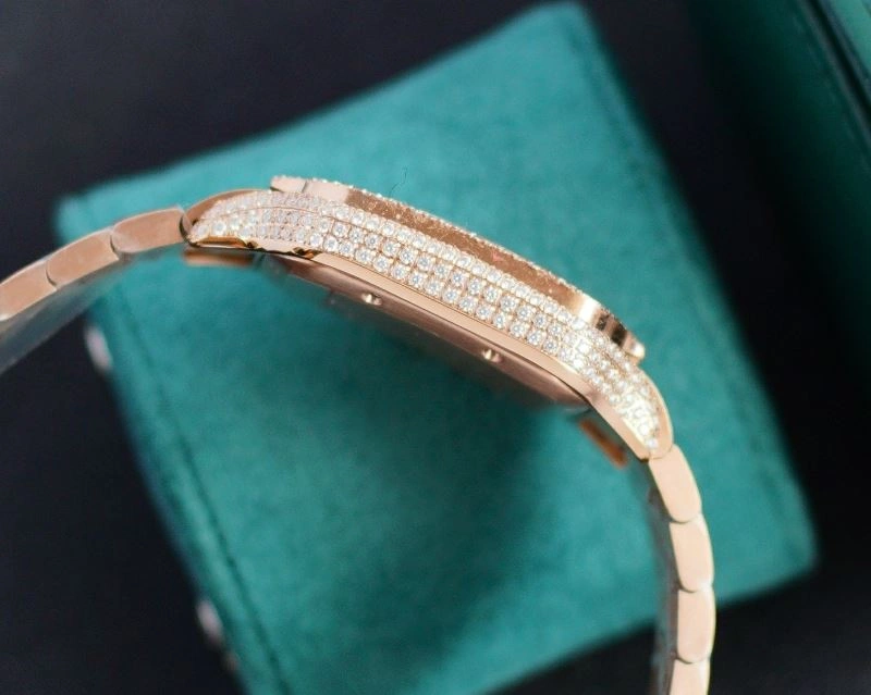 Bold CARTIER Watches 179857