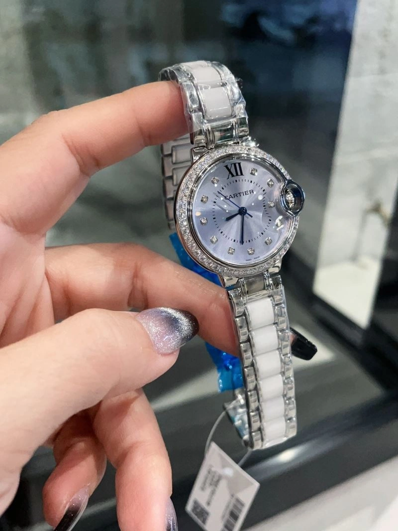 Contemporary CARTIER Watches 179854