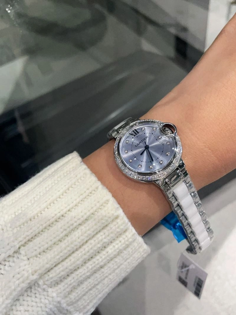 Contemporary CARTIER Watches 179854