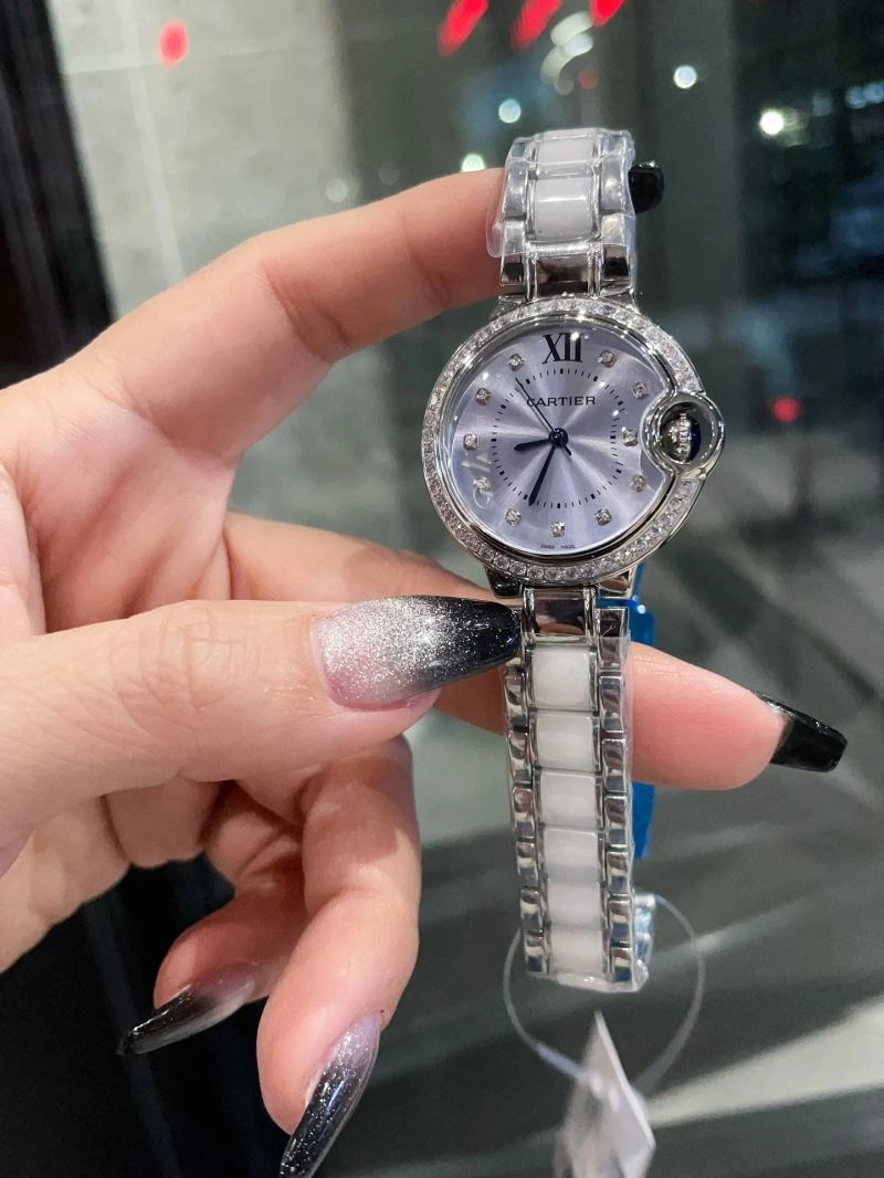 Contemporary CARTIER Watches 179854