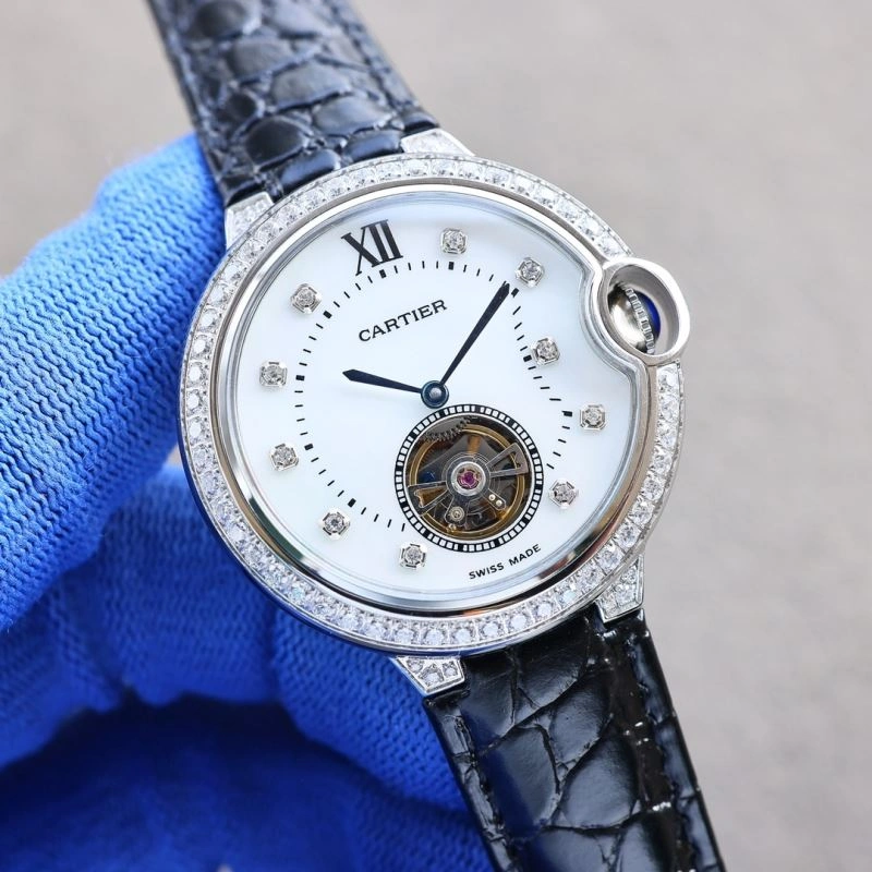 Elegant CARTIER Watches 179833