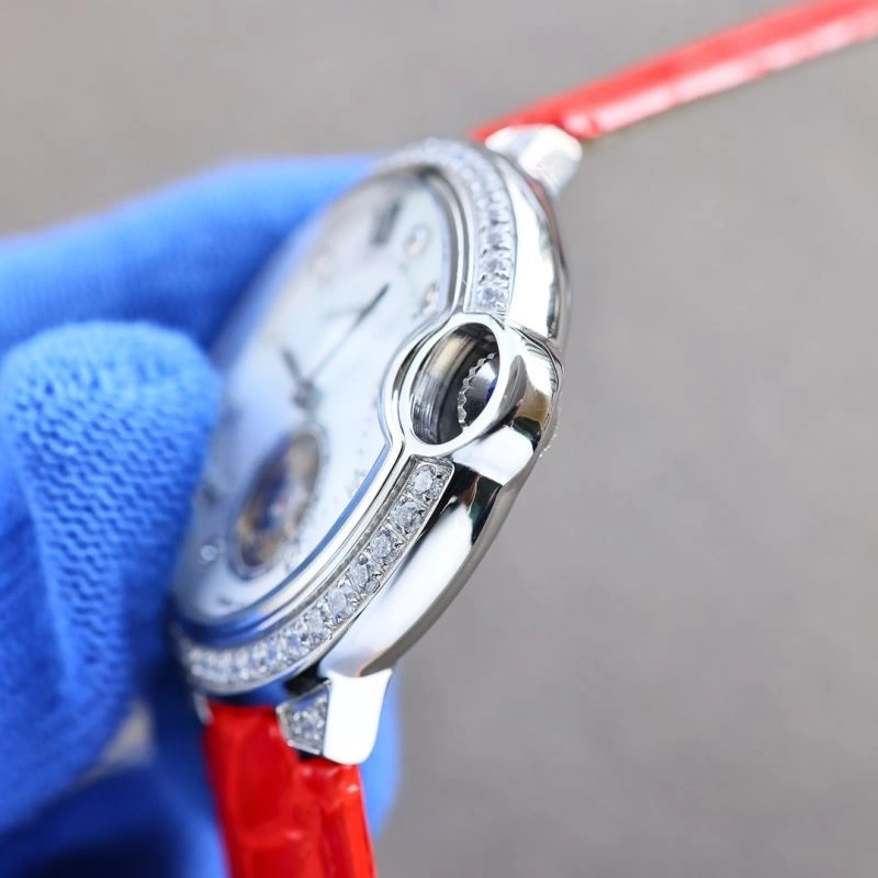 Elegant CARTIER Watches 179833