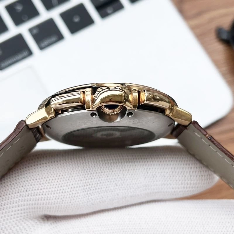 Attractive CARTIER Watches 179831