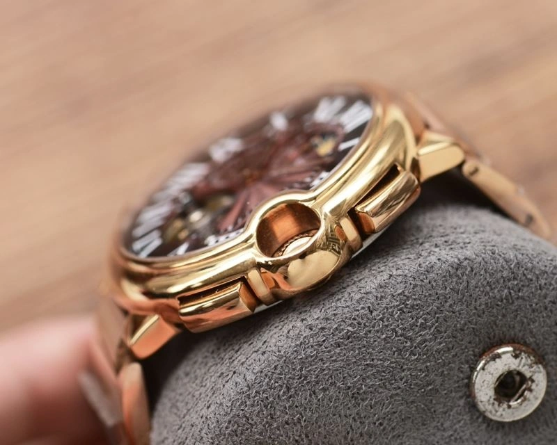 DailyWear CARTIER Watches 179830