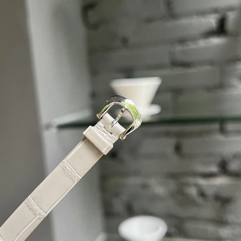 Youthful CARTIER Watches 179821