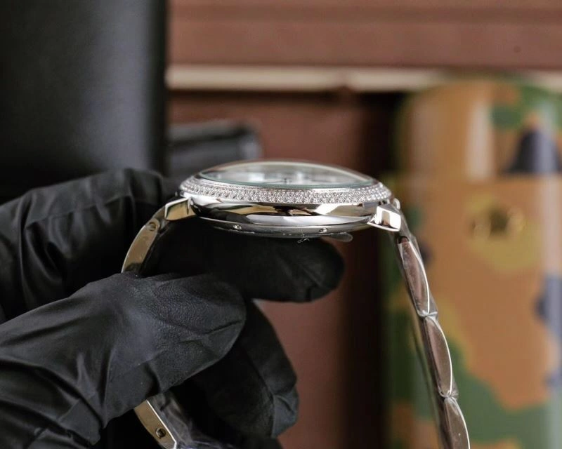 Breathable CARTIER Watches 179677