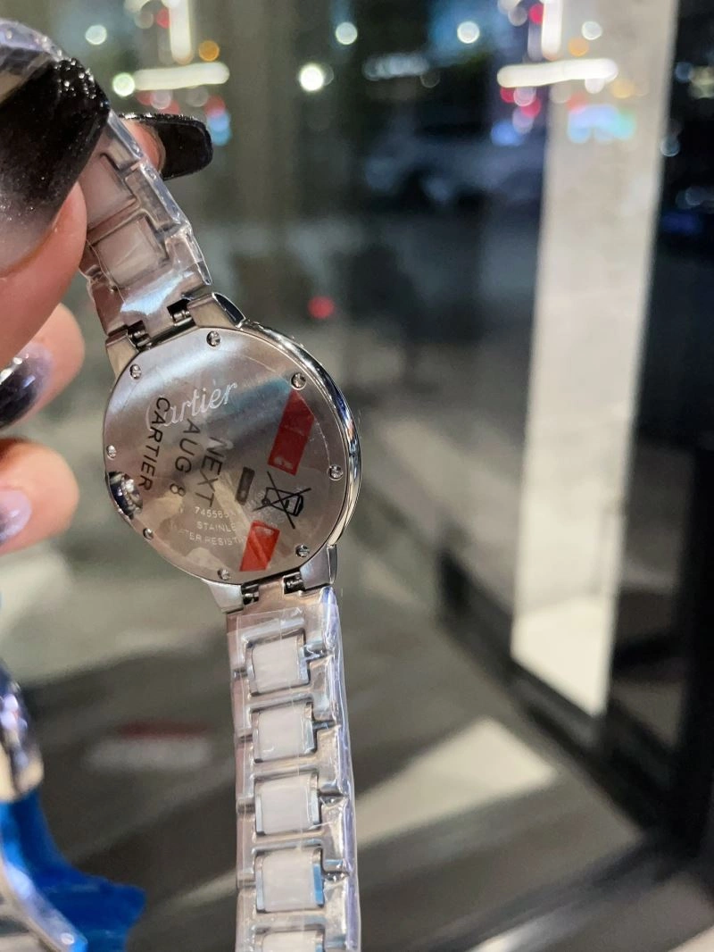 Sleek CARTIER Watches 179673