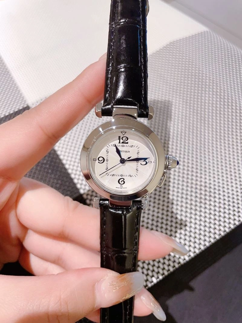 Lightweight CARTIER Watches 179639