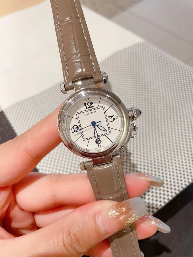 Lightweight CARTIER Watches 179639