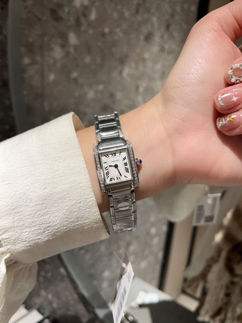 Elegant CARTIER Watches 179620