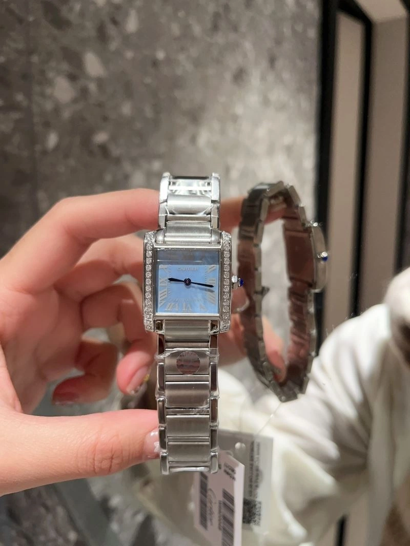 Chic CARTIER Watches 179631