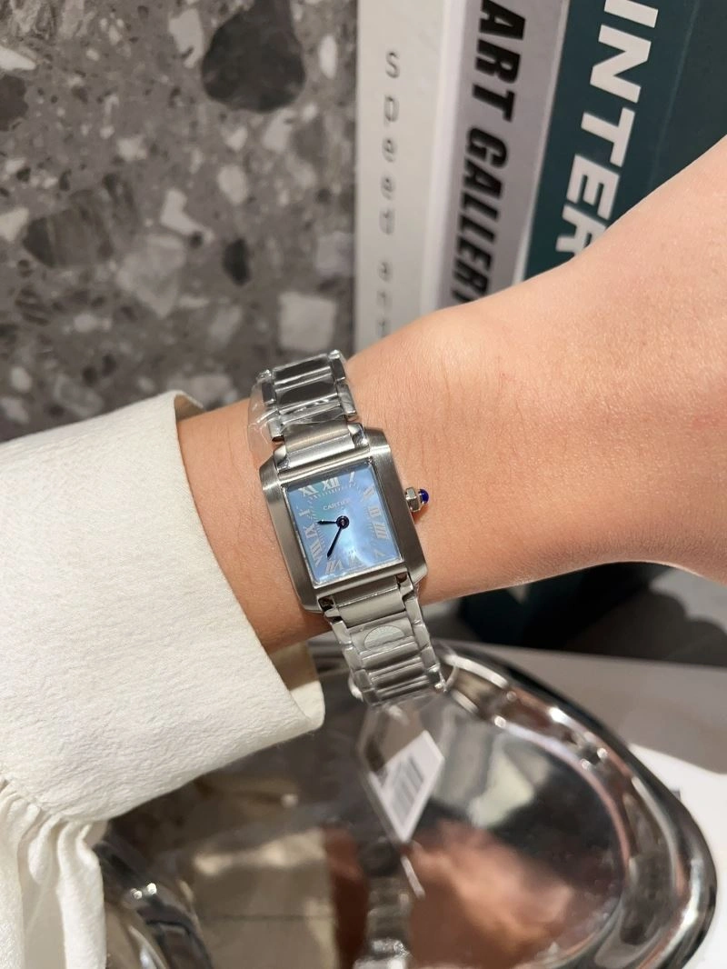 Chic CARTIER Watches 179631