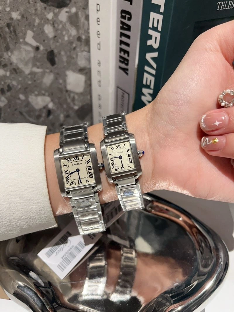 Chic CARTIER Watches 179640