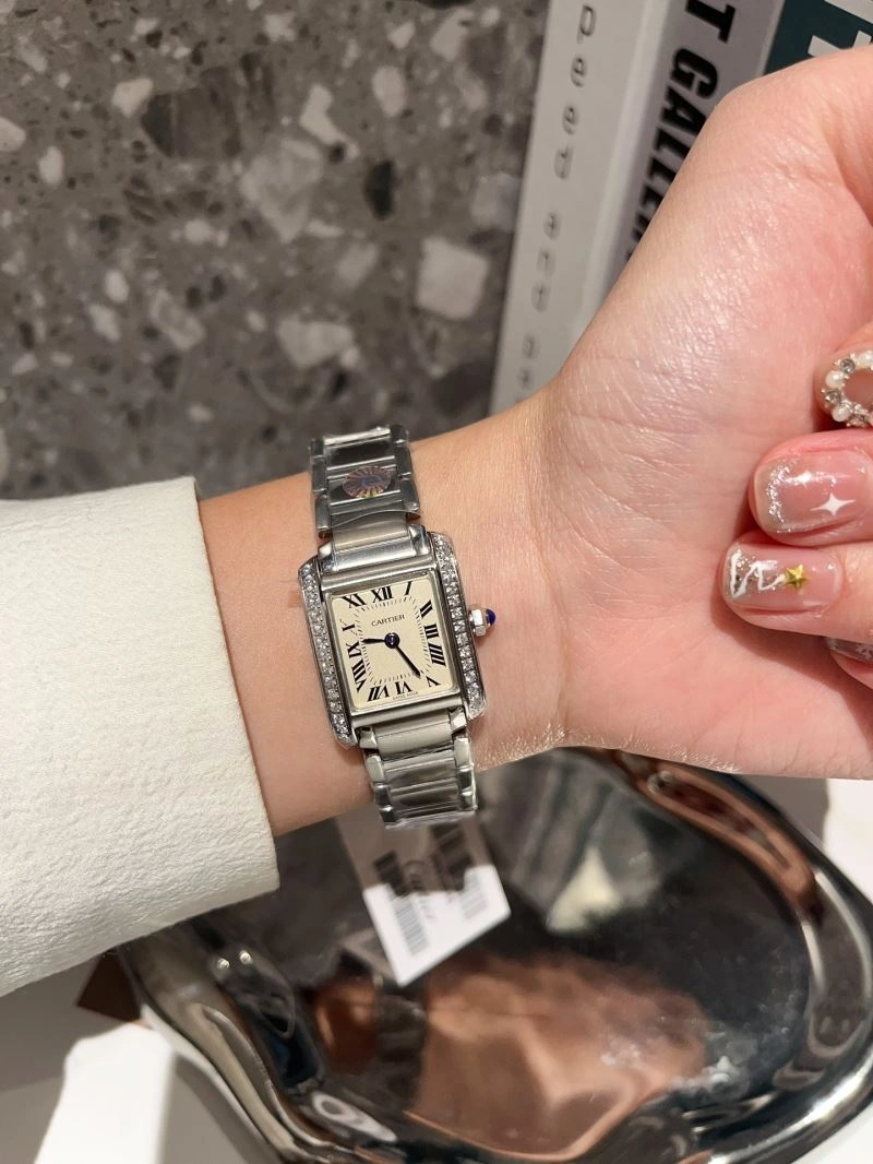 Chic CARTIER Watches 179640