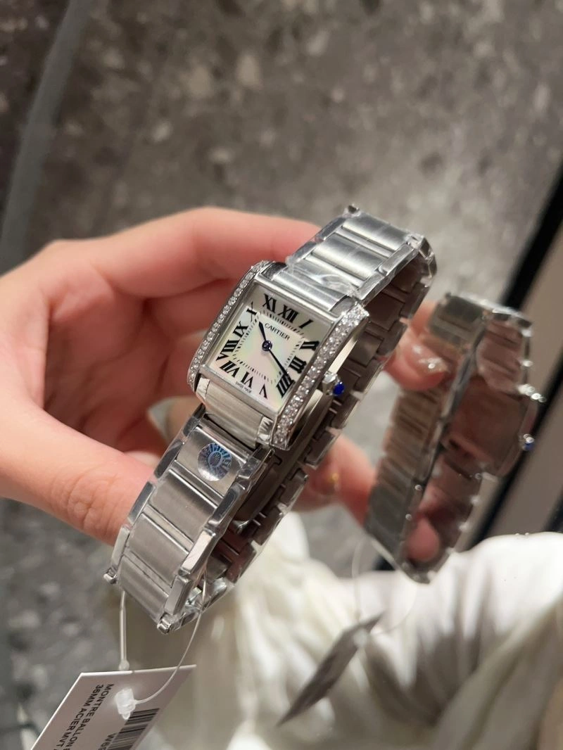 Functional CARTIER Watches 179643