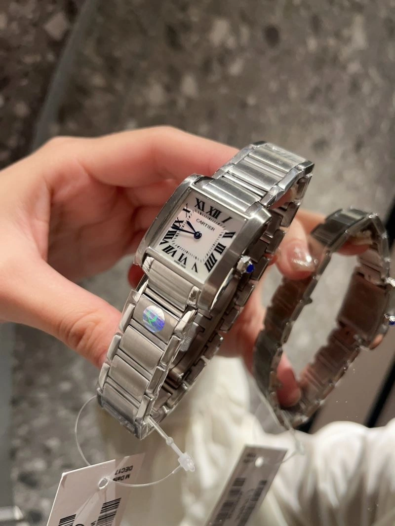 Functional CARTIER Watches 179643
