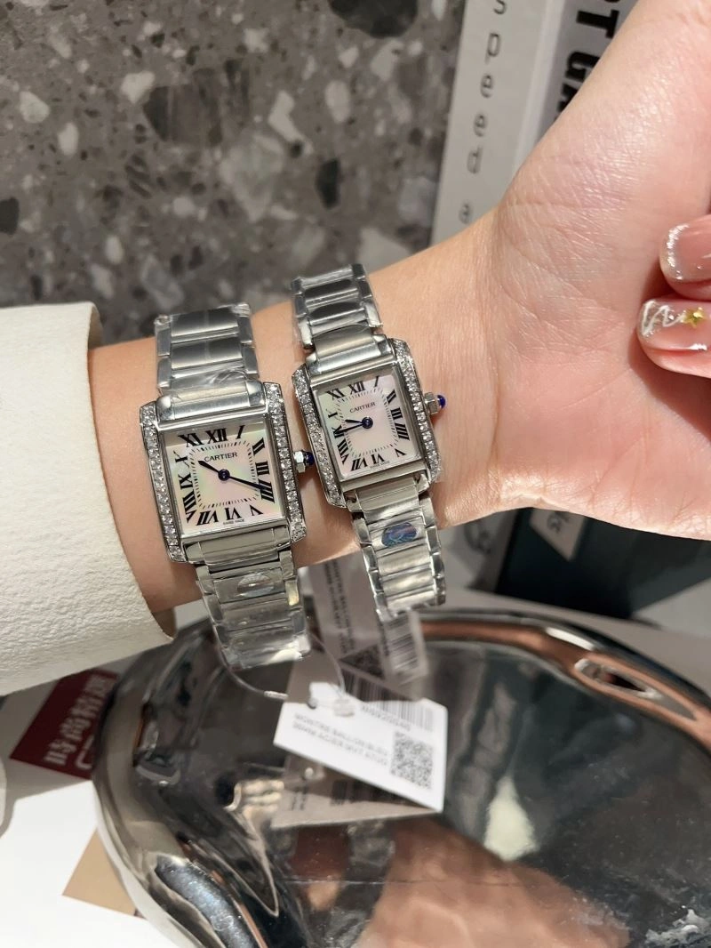 Functional CARTIER Watches 179643