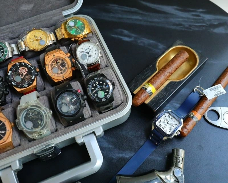 CARTIER Watches ModernLook 179593