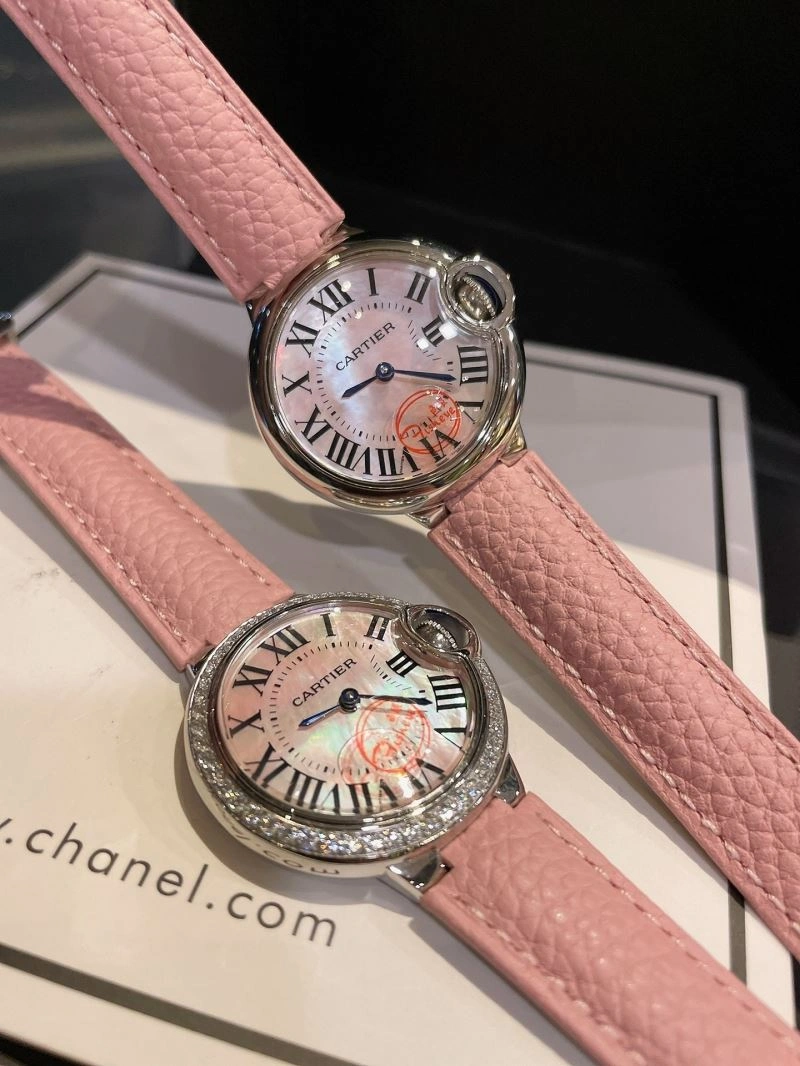Seasonal CARTIER Watches 179586