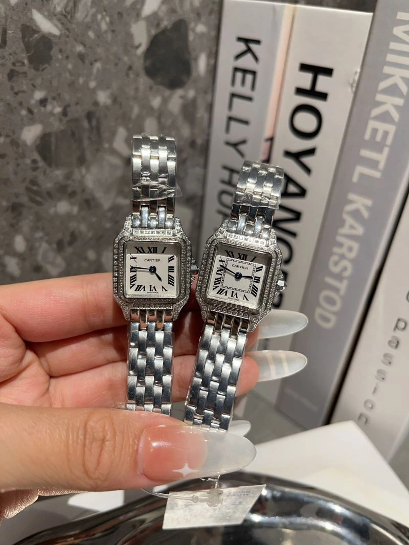 ZipUp CARTIER Watches 179575