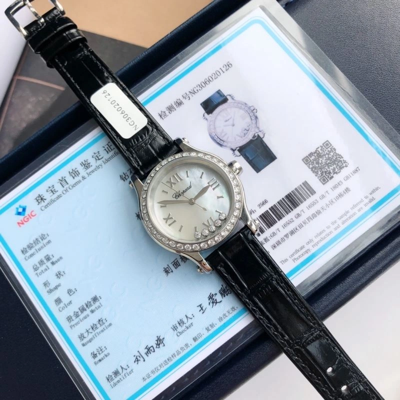 Vibrant CARTIER Watches 179569