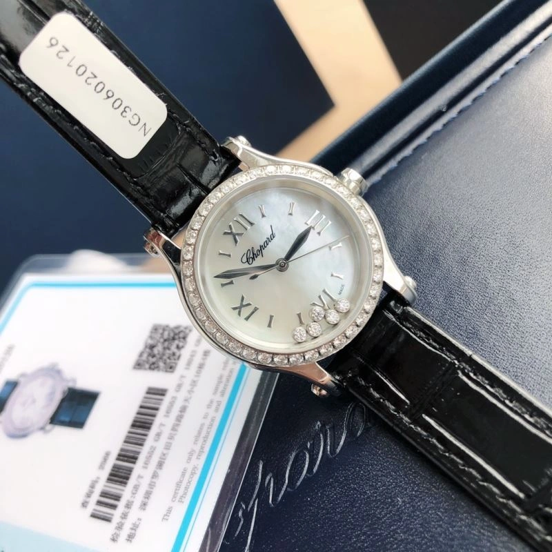 Vibrant CARTIER Watches 179569